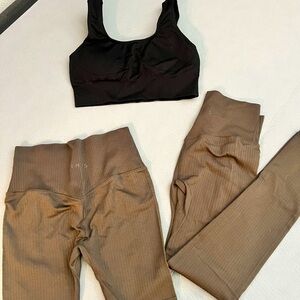 ETHOS - Ribbed Gym Set